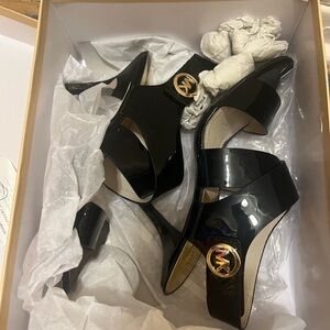 Micheal Kors Joselle Open Toe / brand new in box size 7.5